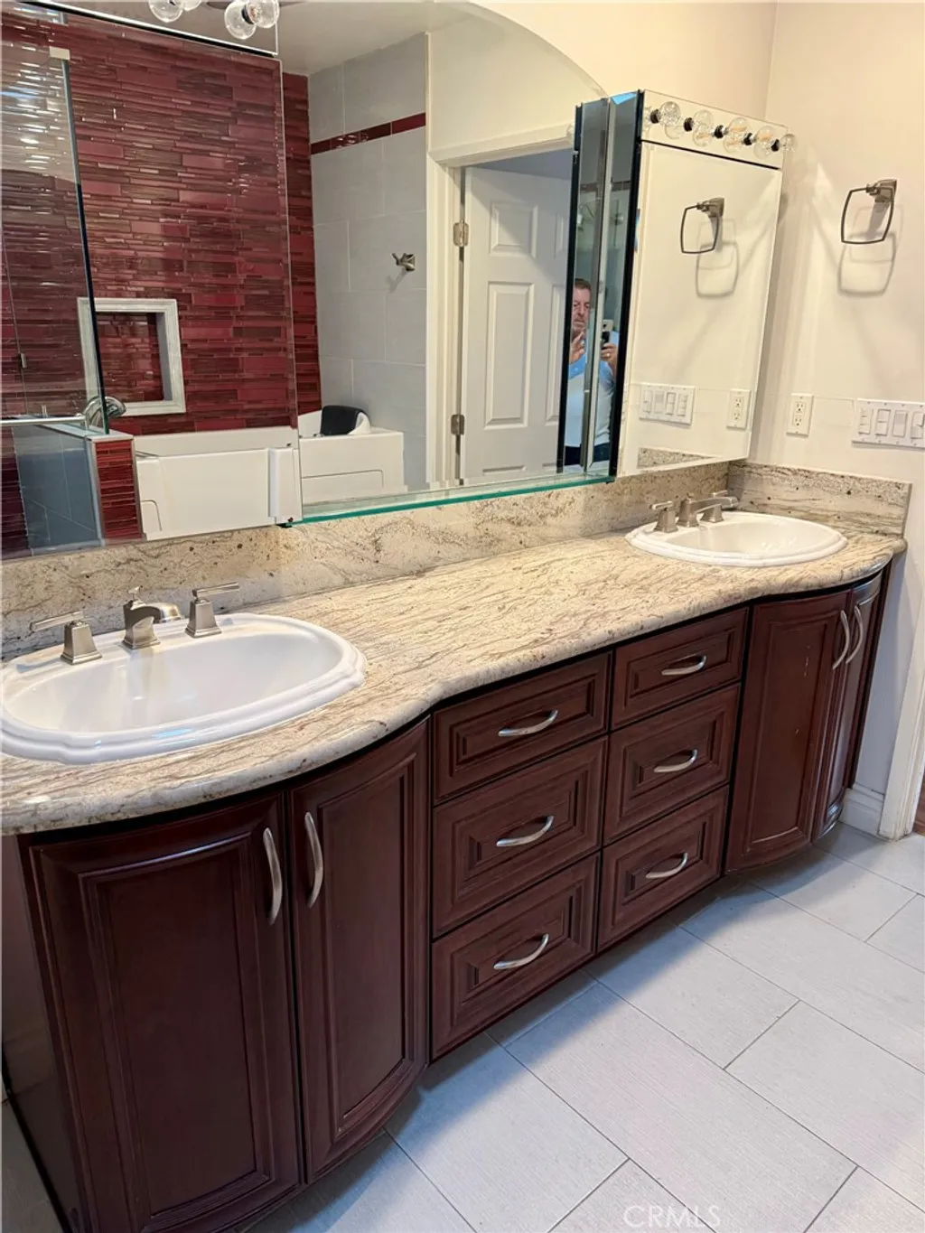 Additional image 17 of 22329 Kittridge St, Woodland Hills, CA 91303