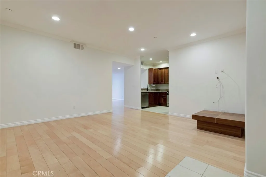 Additional image 36 of 556 E Palm Avenue Unit 102, Burbank, CA 91501