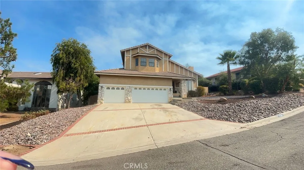 Additional image 2 of 22066 Loch Lomond Dr, Canyon Lake, CA 92587