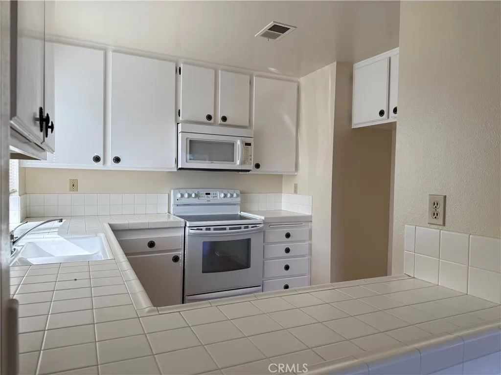 Additional image 19 of 19547 Rinaldi Unit 27, Porter Ranch, CA 91326