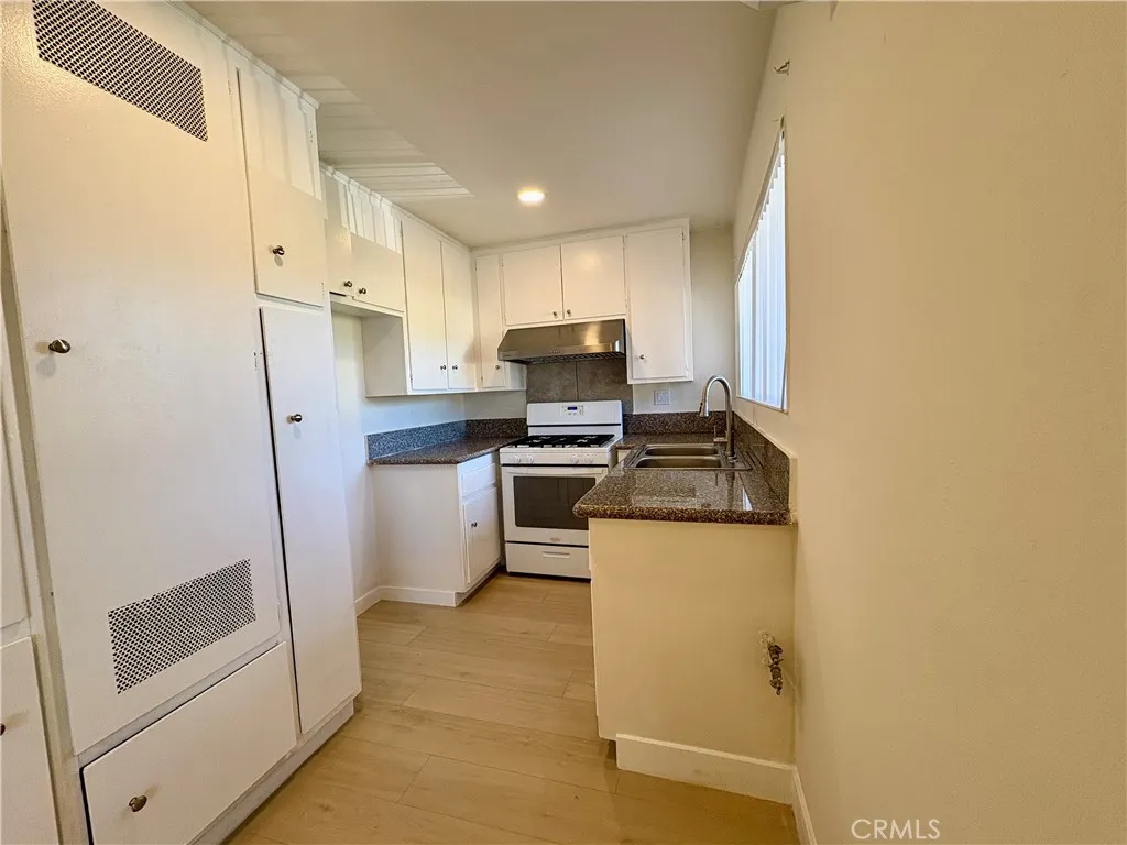 Additional image 5 of 660 E 6th Street Unit C, Azusa, CA 91702