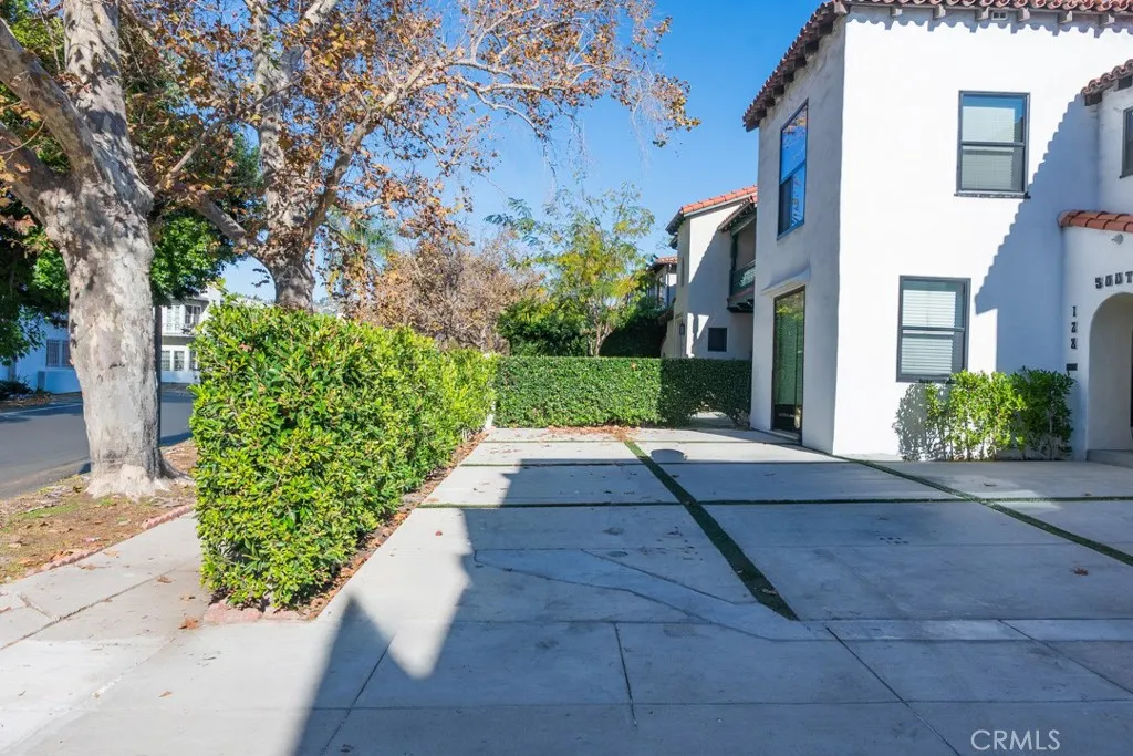 Additional image 45 of 128 S Harper Ave, Los Angeles, CA 90048