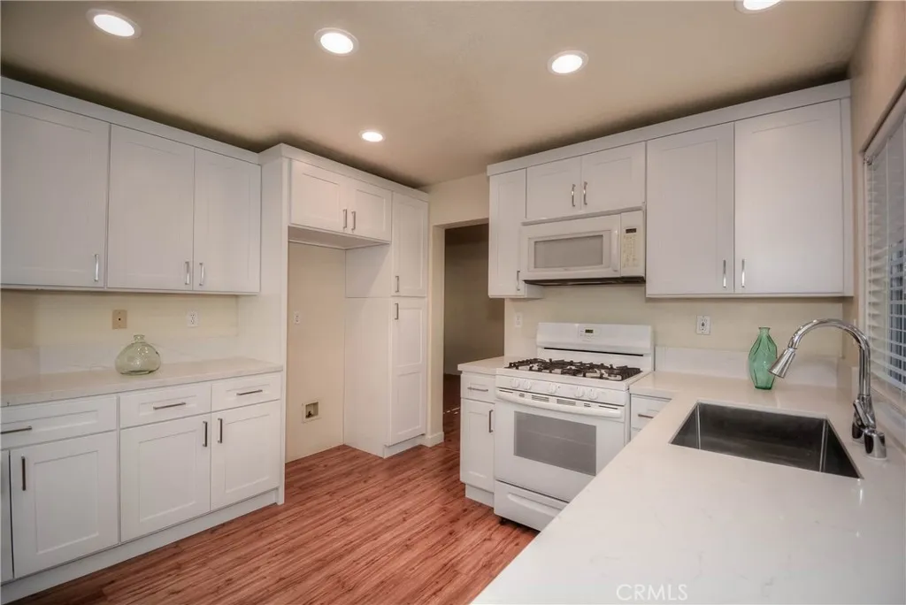 Additional image 42 of 554 Pointe Vista Court, Corona, CA 92881