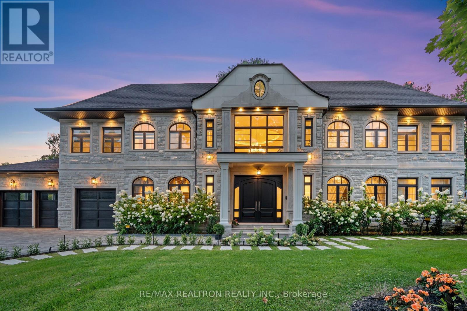 Property image for 20 HAMMOK CRESCENT|Markham (Bayview Glen), Ontario L3T2W9