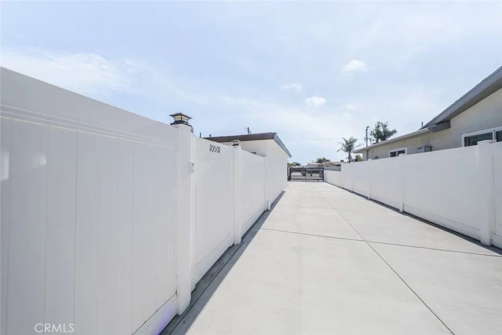 Additional image 19 of 10503 Cantara Street, Sun Valley, CA 91352