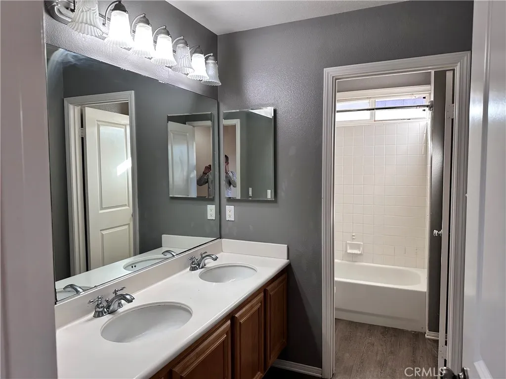 Additional image 31 of 23327 Clearwater Ln, Valencia, CA 91355