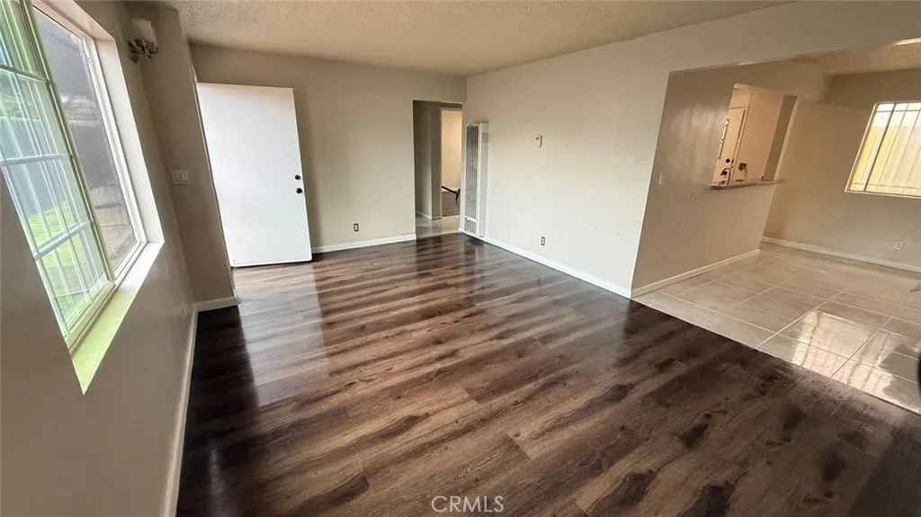 Additional image 12 of 823 E 75th St, Los Angeles, CA 90001