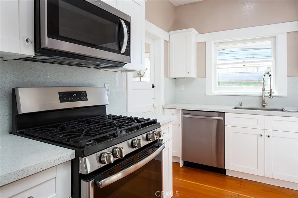 Additional image 9 of 107 N Columbus Avenue Unit A, Glendale, CA 91203