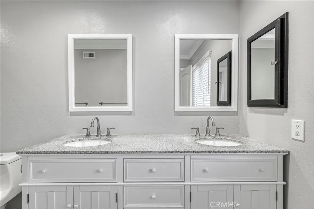 Additional image 18 of 22725 Gault, West Hills, CA 91307