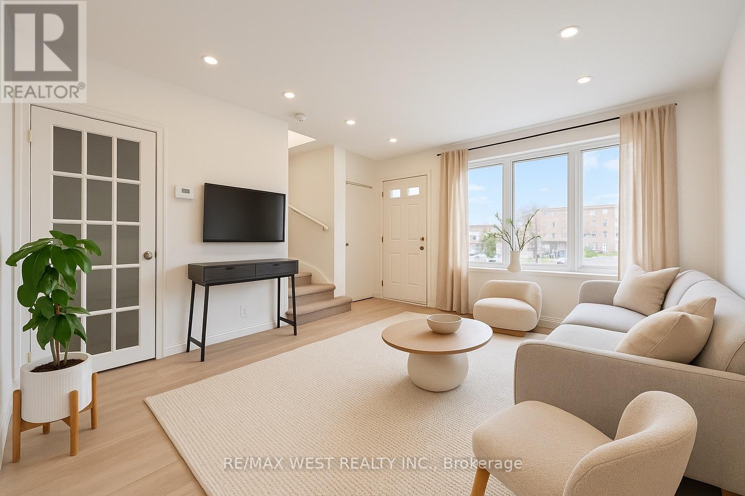 Property image for 34 - 740 KENNEDY ROAD|Toronto (Ionview), Ontario M1K2C5