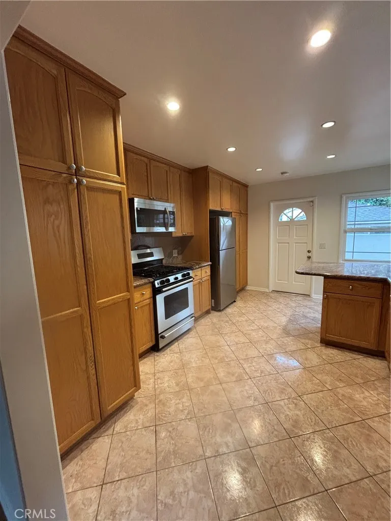 Additional image 73 of 21327 De La Osa Street, Woodland Hills, CA 91364