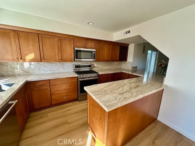 Additional image 18 of 111 Alabama St, Huntington Beach, CA 92648