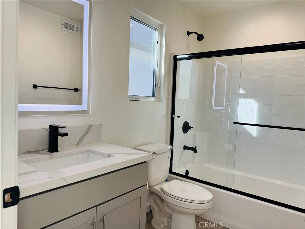 Additional image 31 of 11815 W Holly Way, Valley Village, CA 91607