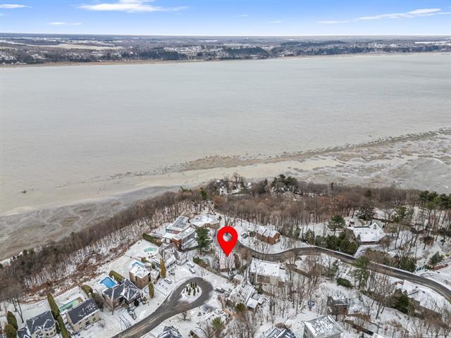 113 Rue De Grandmont|Saint-Augustin-de-Desmaures, Quebec G3A1G6