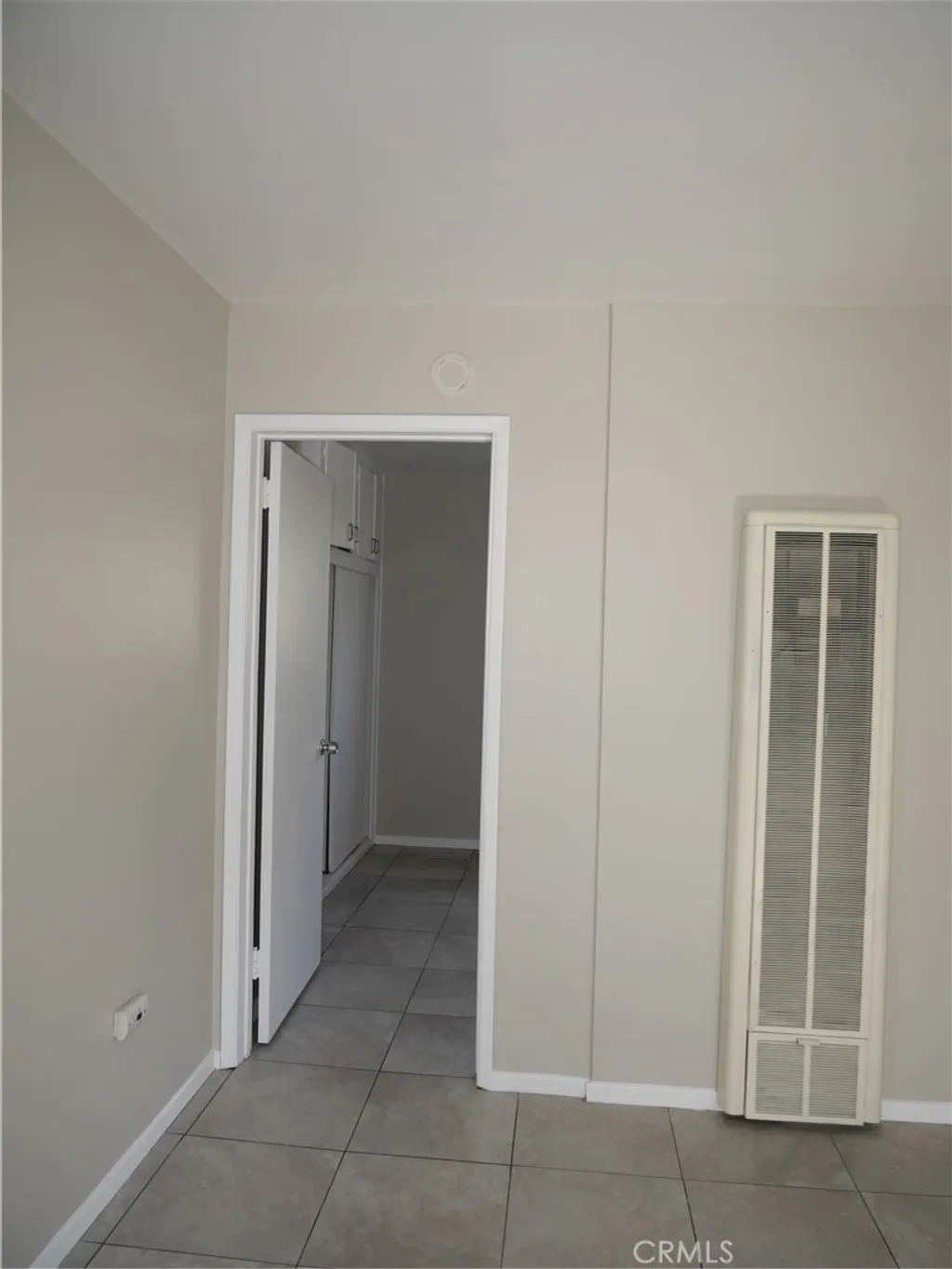 Additional image 5 of 513 E Walnut, Apt. C, Santa Ana, CA 92701
