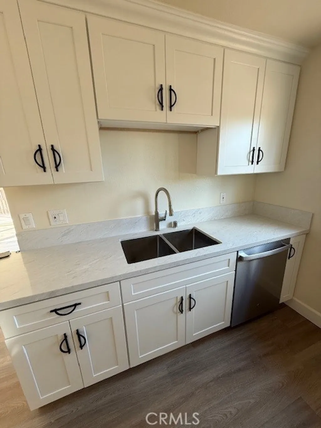 Additional image 3 of 1016 Cabrillo Park Drive Unit H, Santa Ana, CA 92701