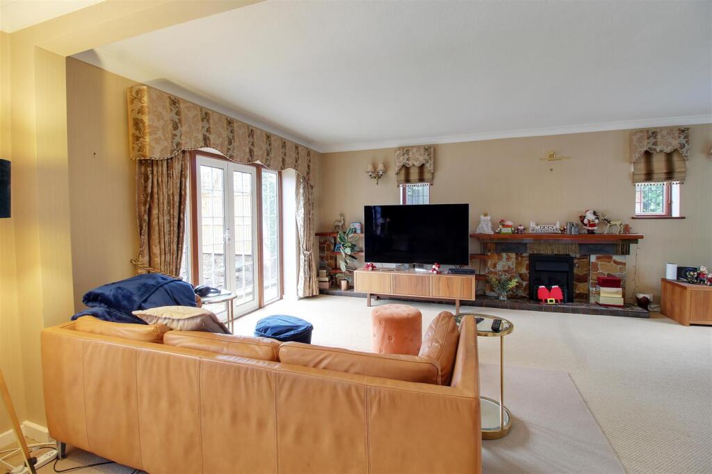 Additional image 6 of Brookmans Avenue, Brookmans Park