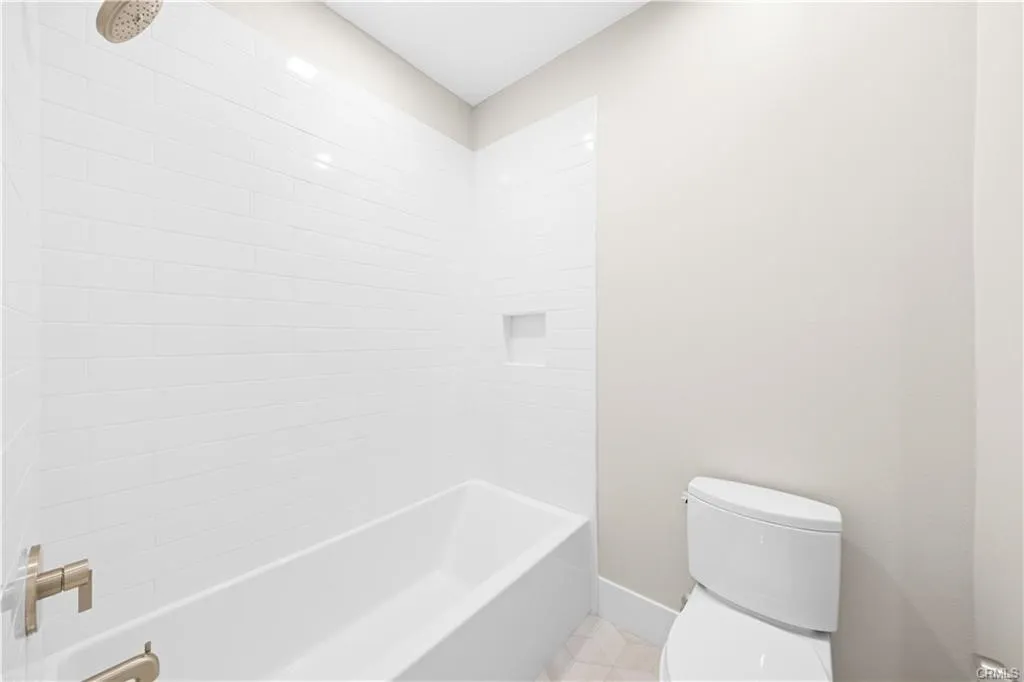 Additional image 33 of 130 mossvine, Irvine, CA 92618