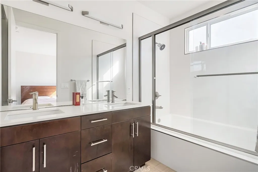 Additional image 72 of 2581 Arvia #3, Los Angeles, CA 90065