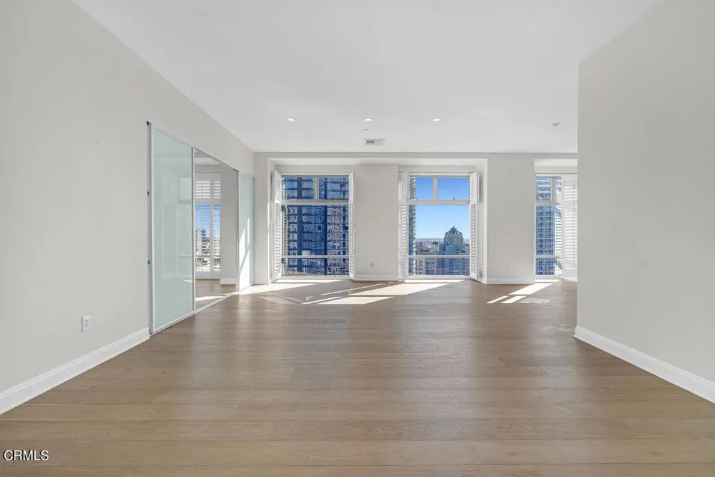 Additional image 84 of 801 S Grand Avenue Unit 1710, Los Angeles, CA 90017