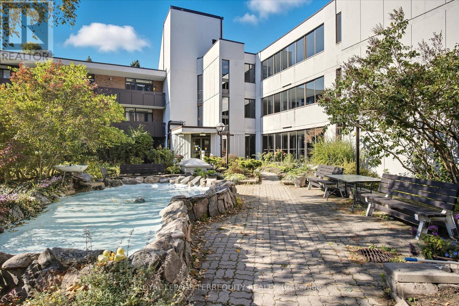 5-209 - 50 OLD KINGSTON ROAD|Toronto (West Hill), Ontario M1E3J5