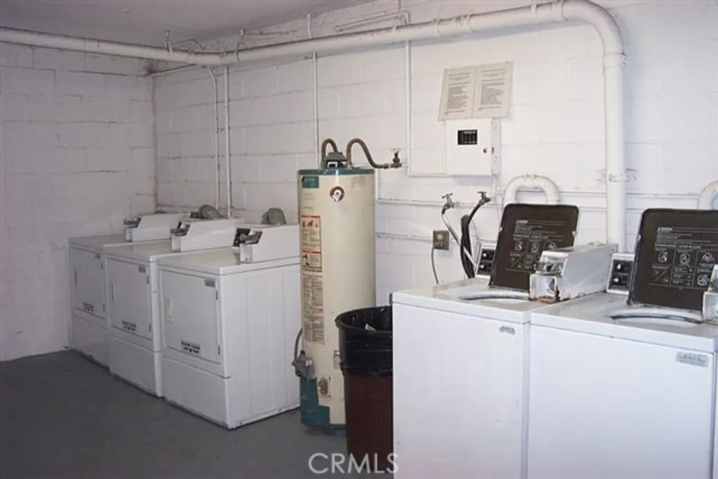 Additional image 8 of 811 Java, Inglewood, CA 90301