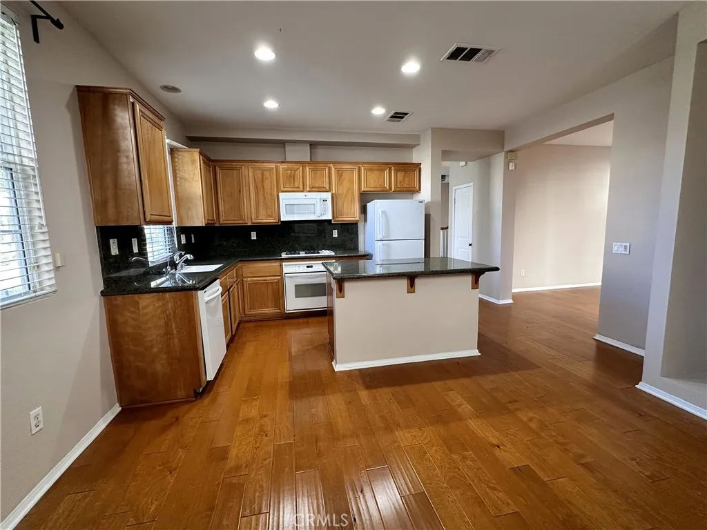 Additional image 7 of 23327 Clearwater Ln, Valencia, CA 91355