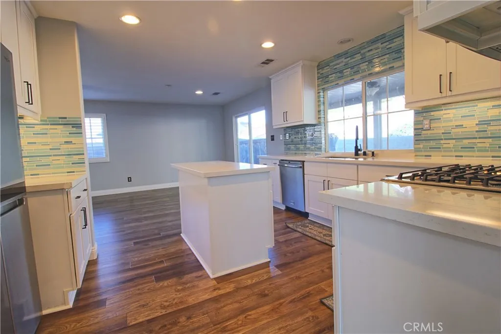 Additional image 23 of 29572 Clear View Ln, Highland, CA 92346