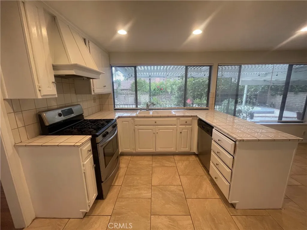 Additional image 10 of 23423 Via Boscana, Valencia, CA 91355