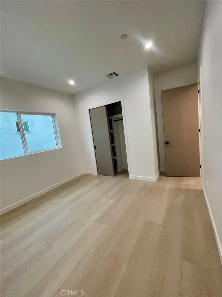 Additional image 47 of 613 W 41st Place Unit 1/2, Los Angeles, CA 90037