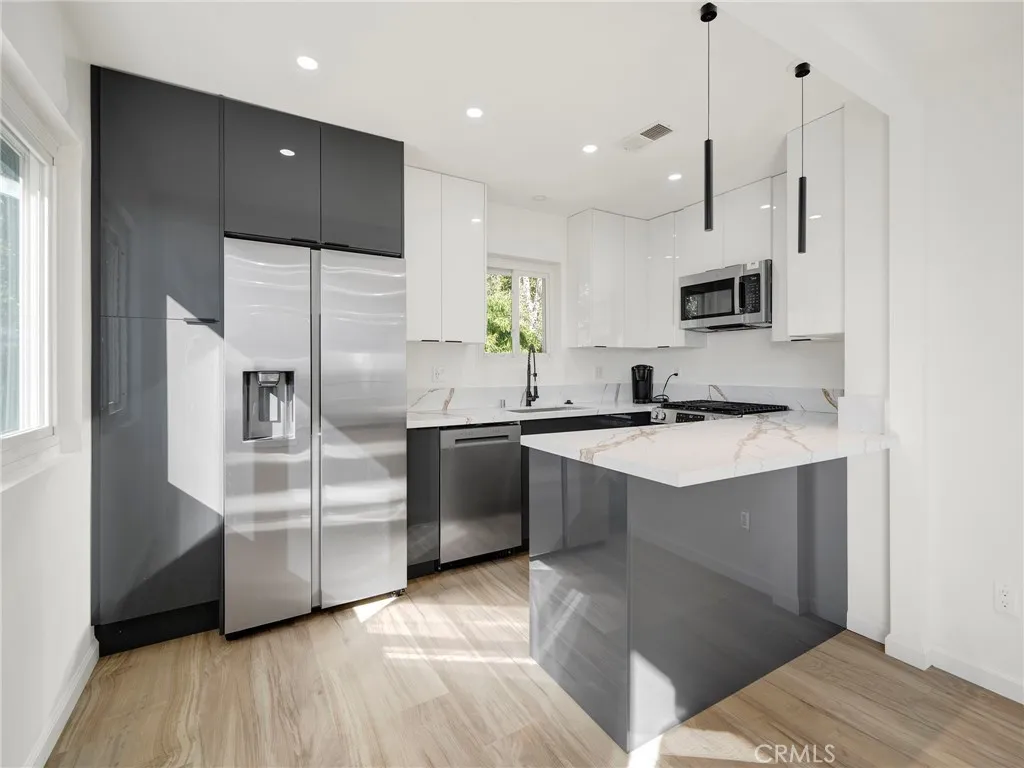 Additional image 27 of 727 Robinson, Los Angeles, CA 90026