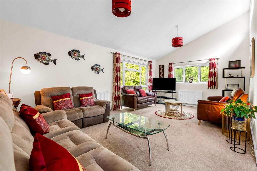 Additional image 35 of The Chase, Welwyn