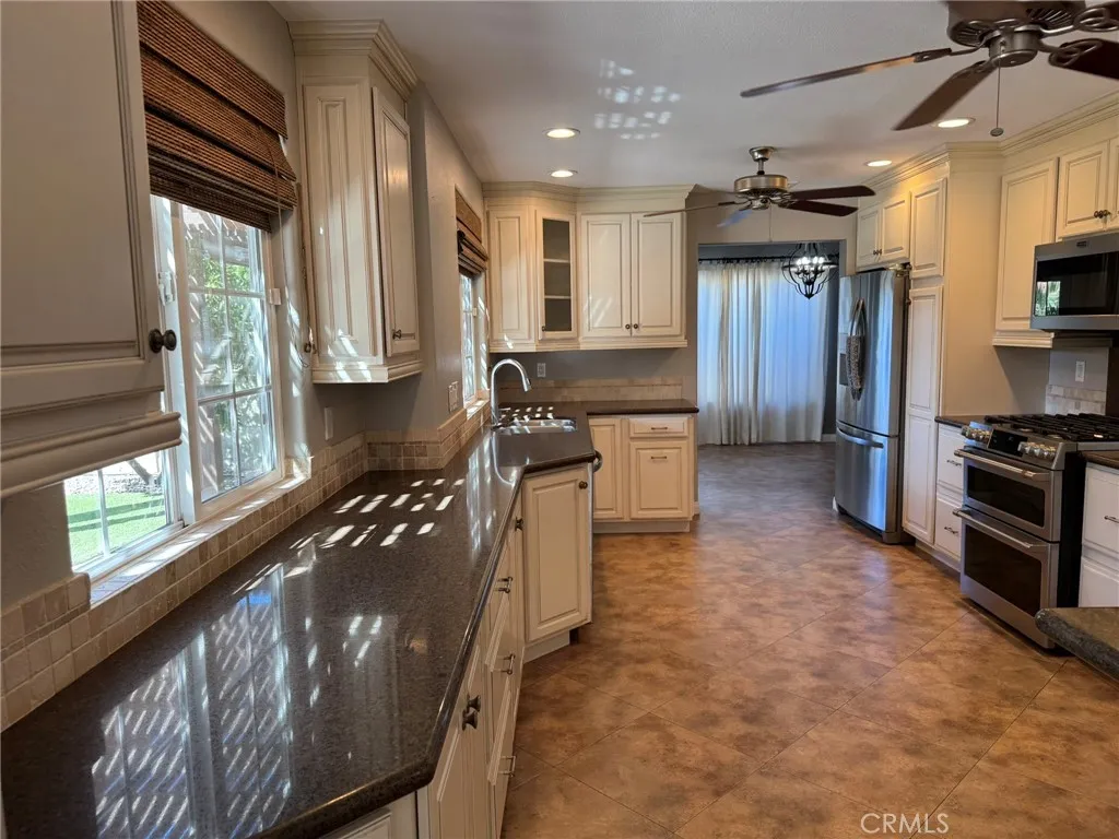 Additional image 32 of 1990 Willowbrook Dr, Oceanside, CA 92056