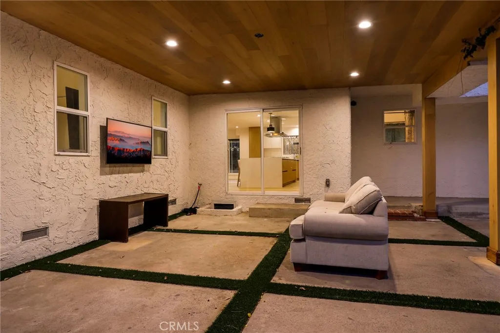 Additional image 42 of 9742 Farralone, Chatsworth, CA 91311