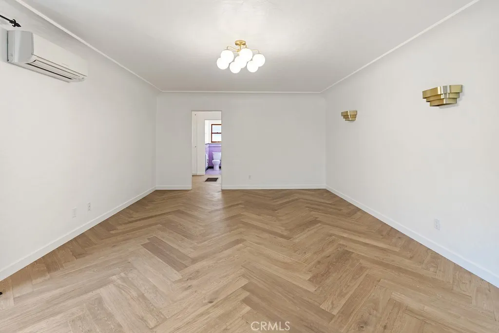 Additional image 44 of 2130 Apex, Los Angeles, CA 90039