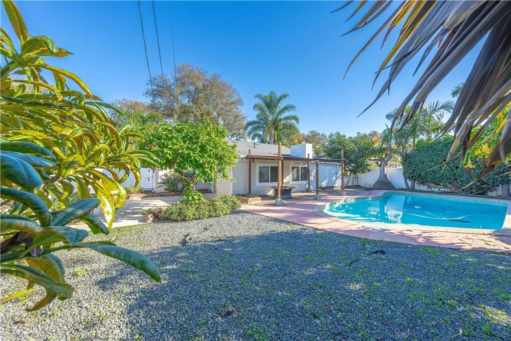 Additional image 2 of 2371 Park Avenue, Long Beach, CA 90815