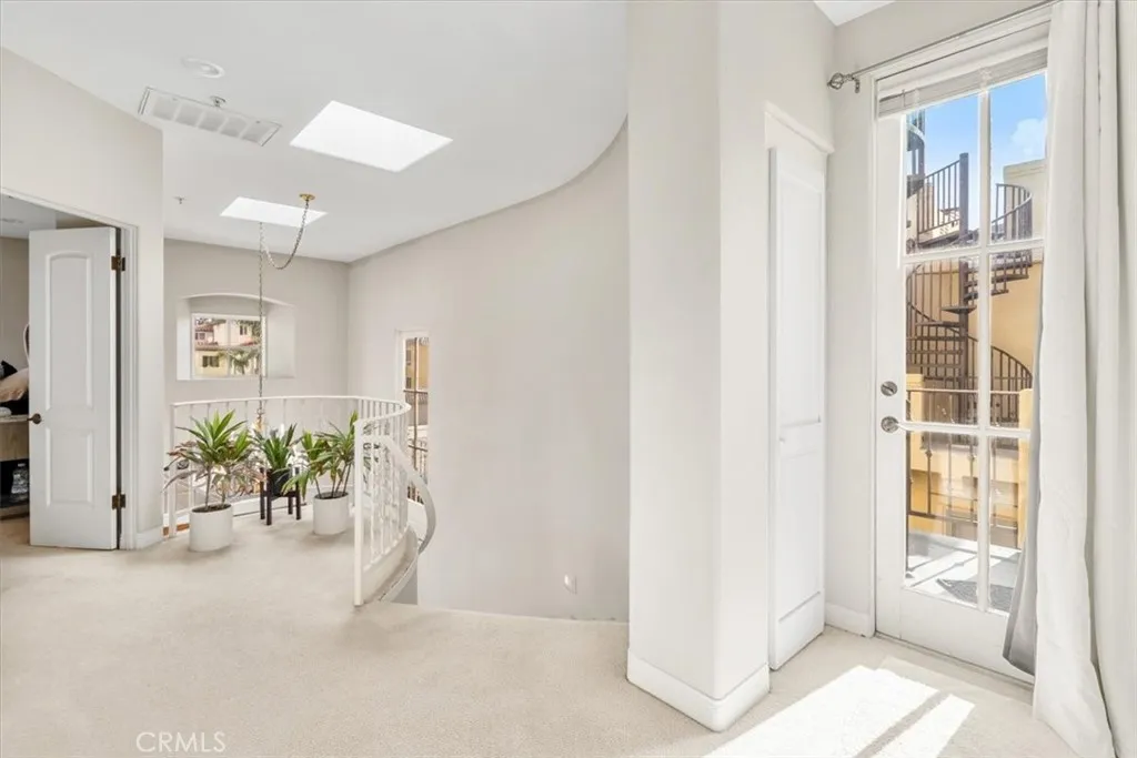 Additional image 10 of 723 S Broadway, Redondo Beach, CA 90277