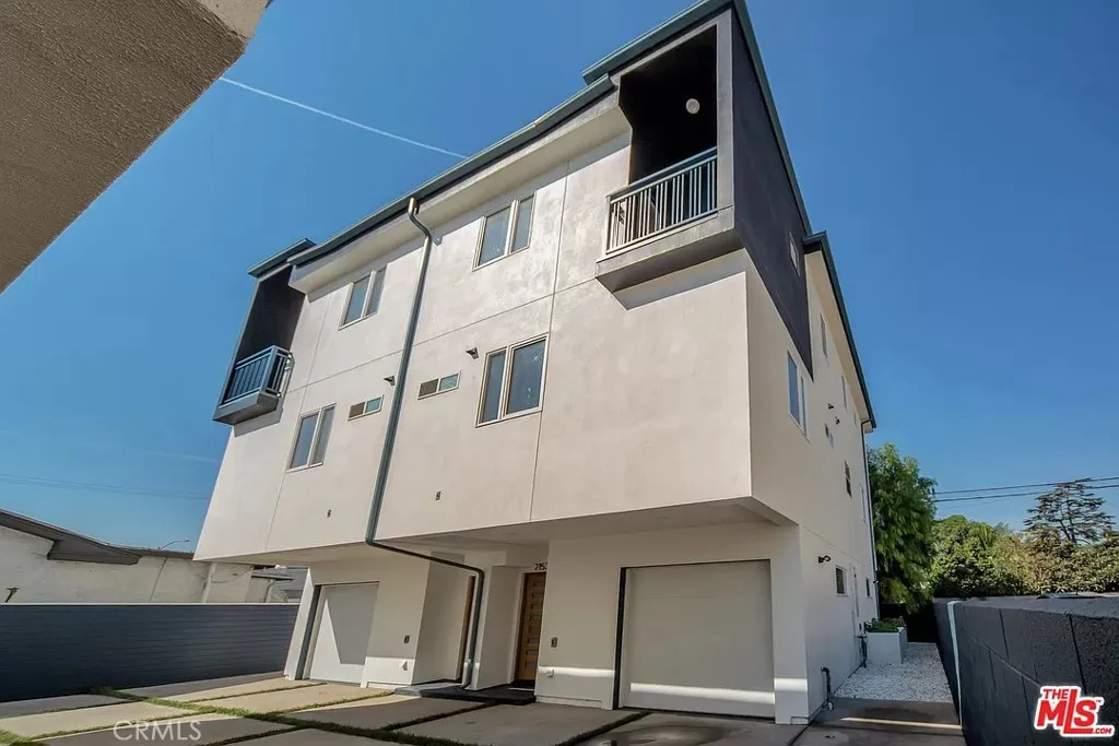 Additional image 78 of 2153 S West View Street, Los Angeles, CA 90016