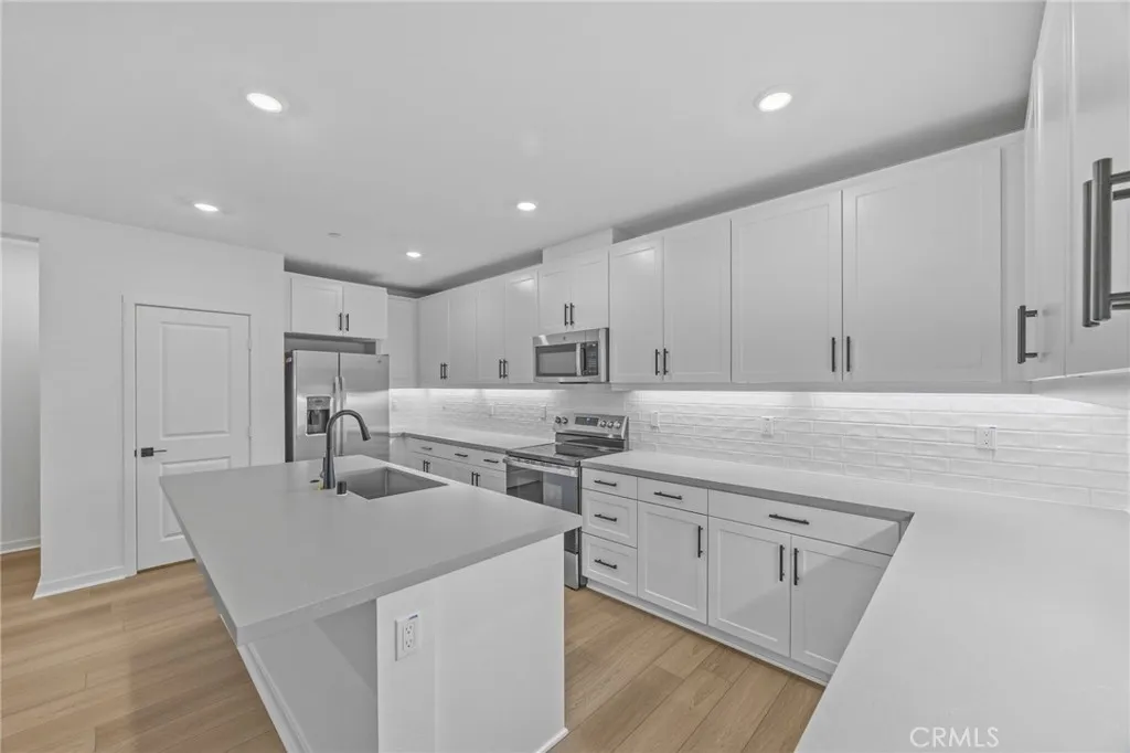 Additional image 10 of 6137 Valentina Way Unit 201, Eastvale, CA 92880