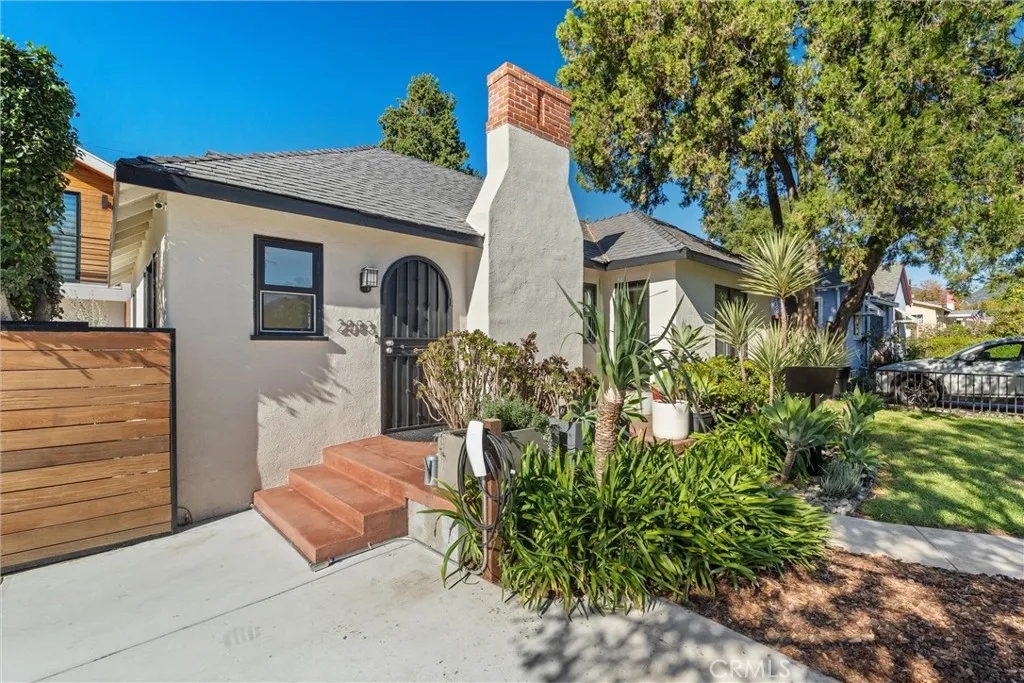 Additional image 31 of 2083 Parnell Way, Altadena, CA 91001
