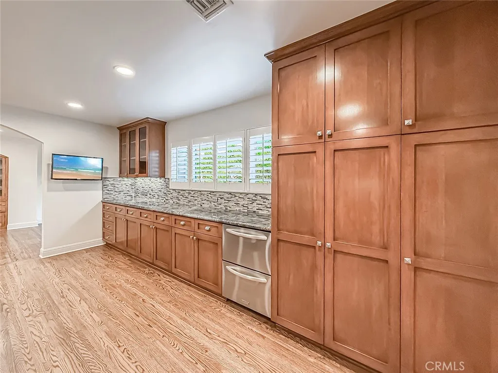 Additional image 76 of 15452 Varden, Sherman Oaks, CA 91403
