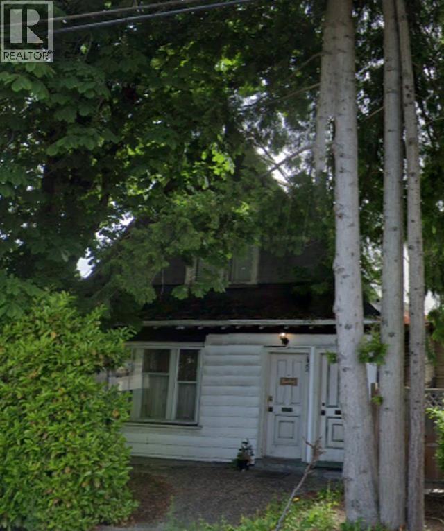 4756 FRASER STREET|Vancouver, British Columbia V5V4H3