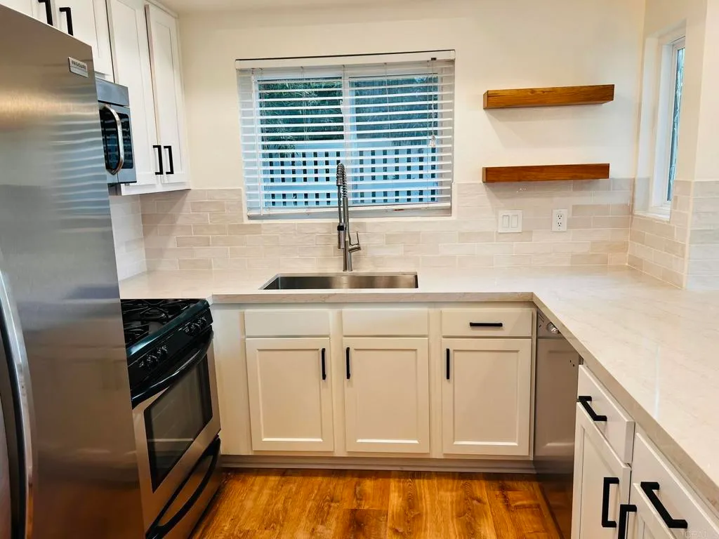 Additional image 24 of 4587 Cove Drive, Carlsbad, CA 92008