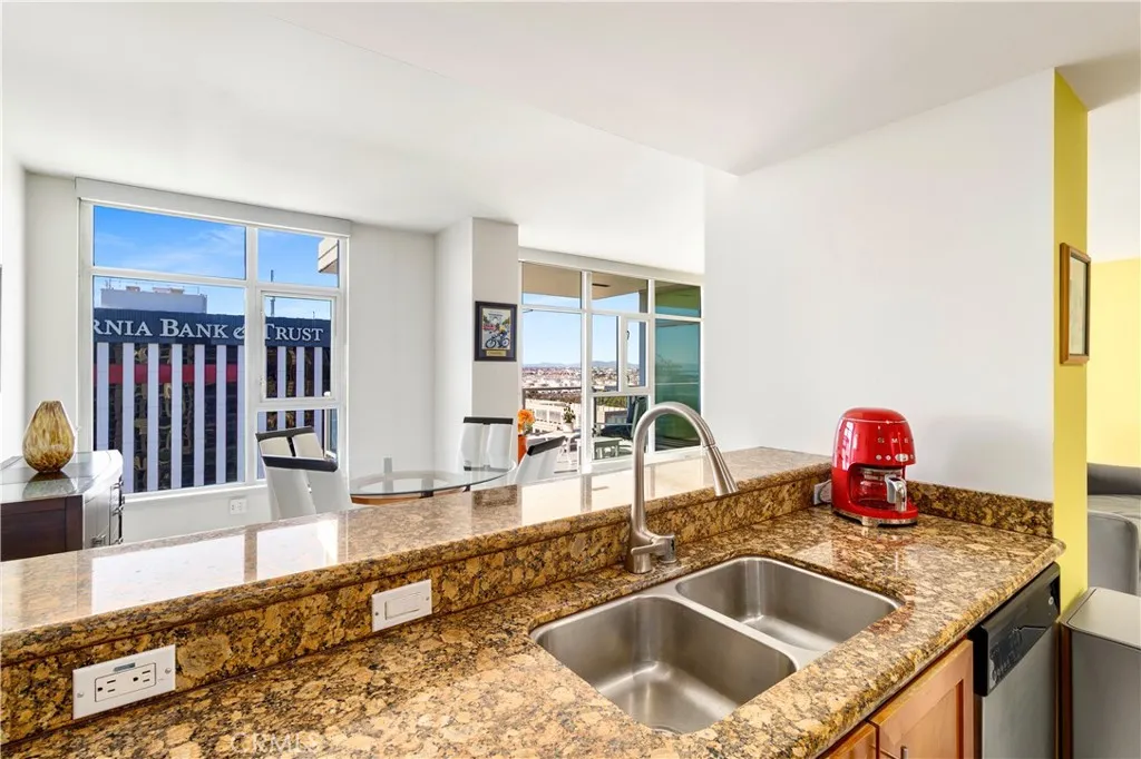 Additional image 53 of 400 W Ocean Boulevard Unit 2004, Long Beach, CA 90802