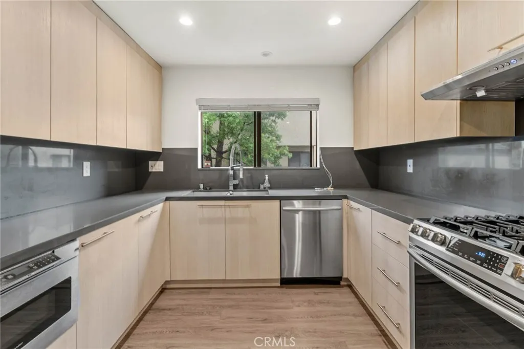 Additional image 66 of 5757 Owensmouth Unit 1, Woodland Hills, CA 91367