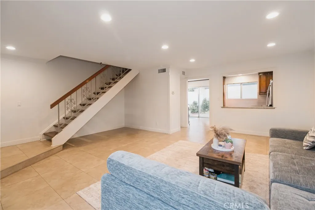 Additional image 9 of 19052 Hamlin Street Unit 3, Reseda, CA 91335