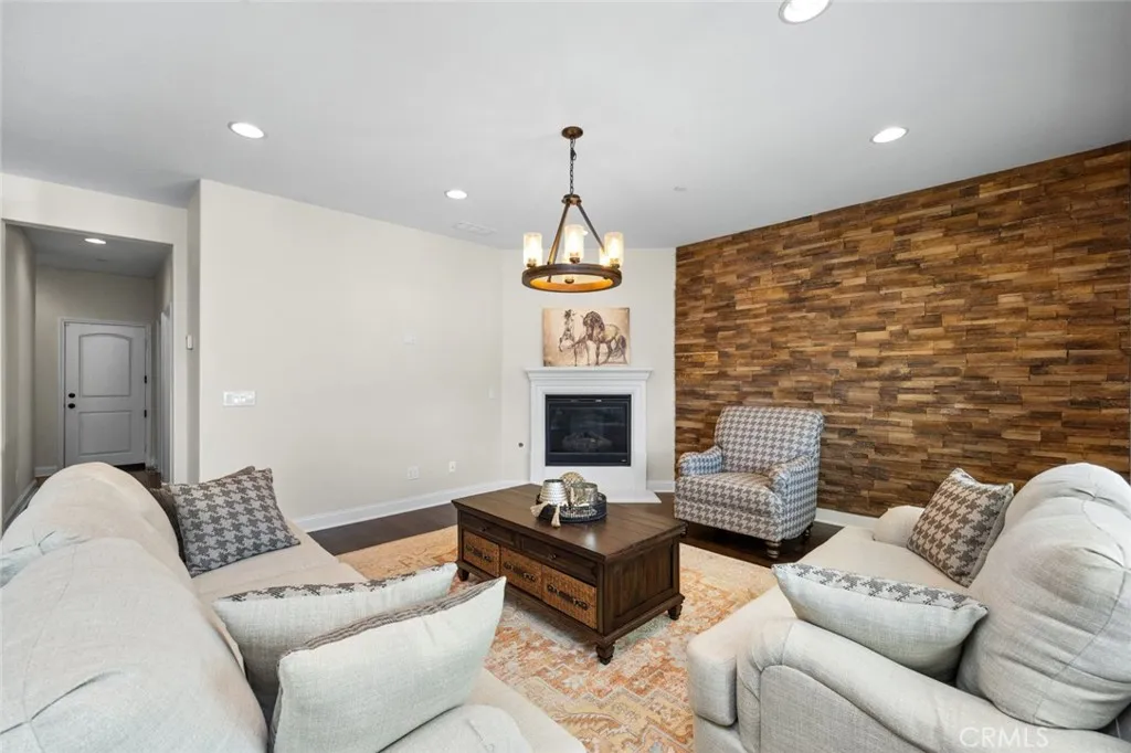 Additional image 8 of 25589 Foxglove Ln, Corona, CA 92883