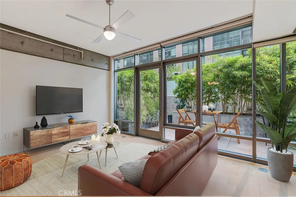 Additional image 4 of 1100 S Hope St, Los Angeles, CA 90015