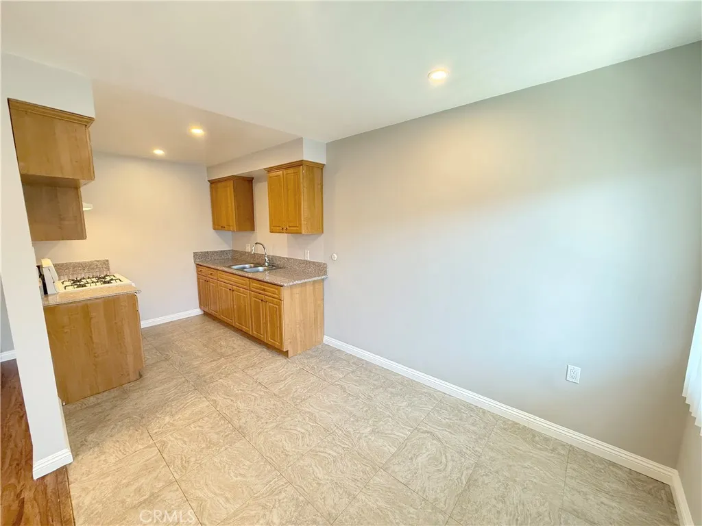 Additional image 7 of 2306 Mira Vista Avenue Unit 16, Montrose, CA 91020