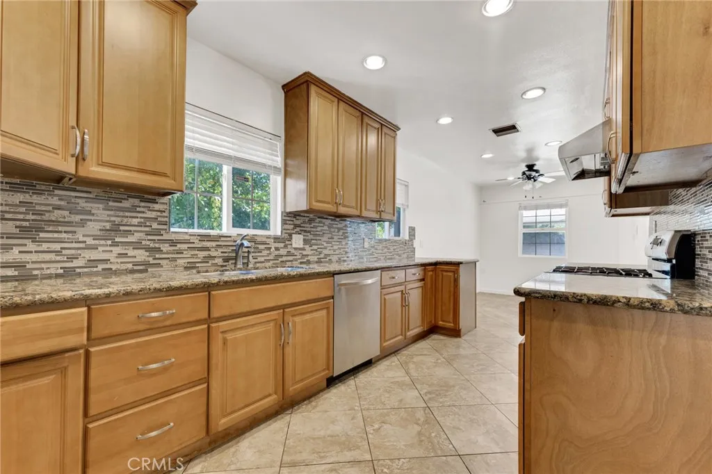 Additional image 4 of 20430 Lanark, Winnetka, CA 91306